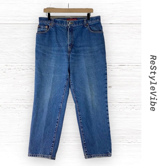 LEVI’S Women’s Size 16S Denim Jeans 550 Classic Relaxed Fit Tapered High Rise - Picture 1 of 13